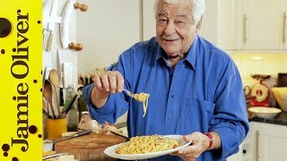 Real Spaghetti Carbonara  Antonio Carluccio [upl. by Geraldine148]