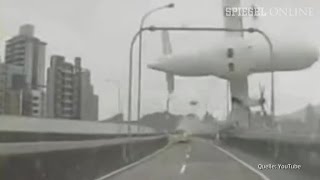 Taiwan Autofahrer filmt Flugzeugabsturz  DER SPIEGEL [upl. by Gaye352]