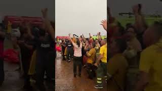 LLOVIÓ en Corrientes y los bomberos CELEBRARON 12 [upl. by Kunin663]