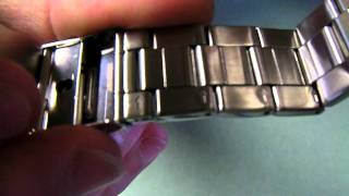 How To Easily Remove a Watch Link [upl. by Dauf]