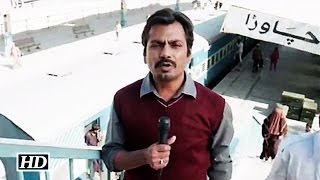 Bajrangi Bhaijaan Nawazuddin Siddiquis entry scene  Hilarious [upl. by Notlit]