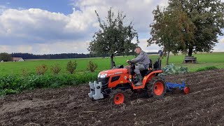 KUBOTA B1241 cultivator [upl. by Thorsten884]