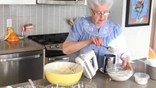 Cooking With Oma  Guglhupf [upl. by Greene939]