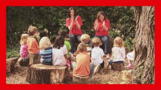 Makaton  ROW ROW ROW YOUR BOAT  Singing Hands [upl. by Eile264]