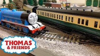 NEW FOR 2019 GORDONS EXPRESS COACHES Bachmann Thomas amp Friends [upl. by Allyson813]