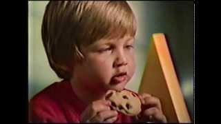 Nestlé Toll House Chocolate Chip Cookie Commercial from 1986 [upl. by Gove]