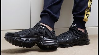 NIKE TN AIR MAX PLUS ON FOOT SNEAKER REVIEW amp UNBOXING BLACK [upl. by Ecenahs]