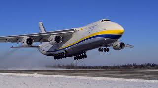 AN124100s take off and lowpass [upl. by Courtund]