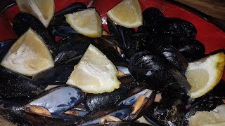 IMPEPATA DI COZZE  COME PULIRE VELOCEMENTE LE COZZE  FoodVlogger [upl. by Artcele]