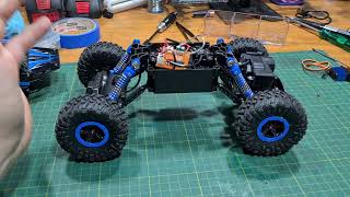 Carrinho de controle remoto Rock Crawler Barato 112 [upl. by Mirella]