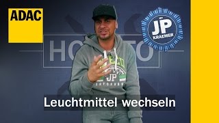 ADAC HowTo Leuchtmittel selbst wechseln mit Jean Pierre Kraemer  ADAC [upl. by Omor]