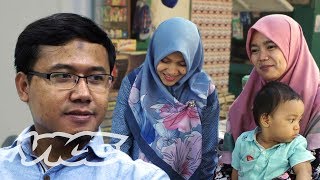 The Controversial Rise of Polygamy in Indonesia [upl. by Salita]