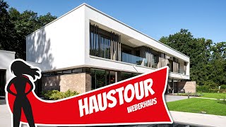 Haustour 3 Millionen Luxusvilla vom Architekten als Fertighaus Weberhaus  Hausbau Helden [upl. by Tanah]