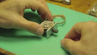 Tutoriel Horlogerie  Comment changer une couronne [upl. by Hgielyak]