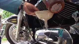 Olie verversen Kawasaki vulcan vn 800 classic  oil change [upl. by Eahsat]