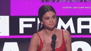 American Music Awards Selena Gomez delivers heartfelt acceptance speech about depression [upl. by Eppie930]