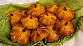 How to Make Pumpkin Dinner Rolls [upl. by Ardnassac]