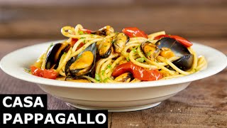 Spaghetti con le cozze S3  P127 [upl. by Roydd817]